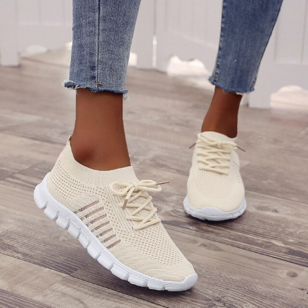 Damskie Sneakersy z Ażurową Cholewką na Białej Podeszwie