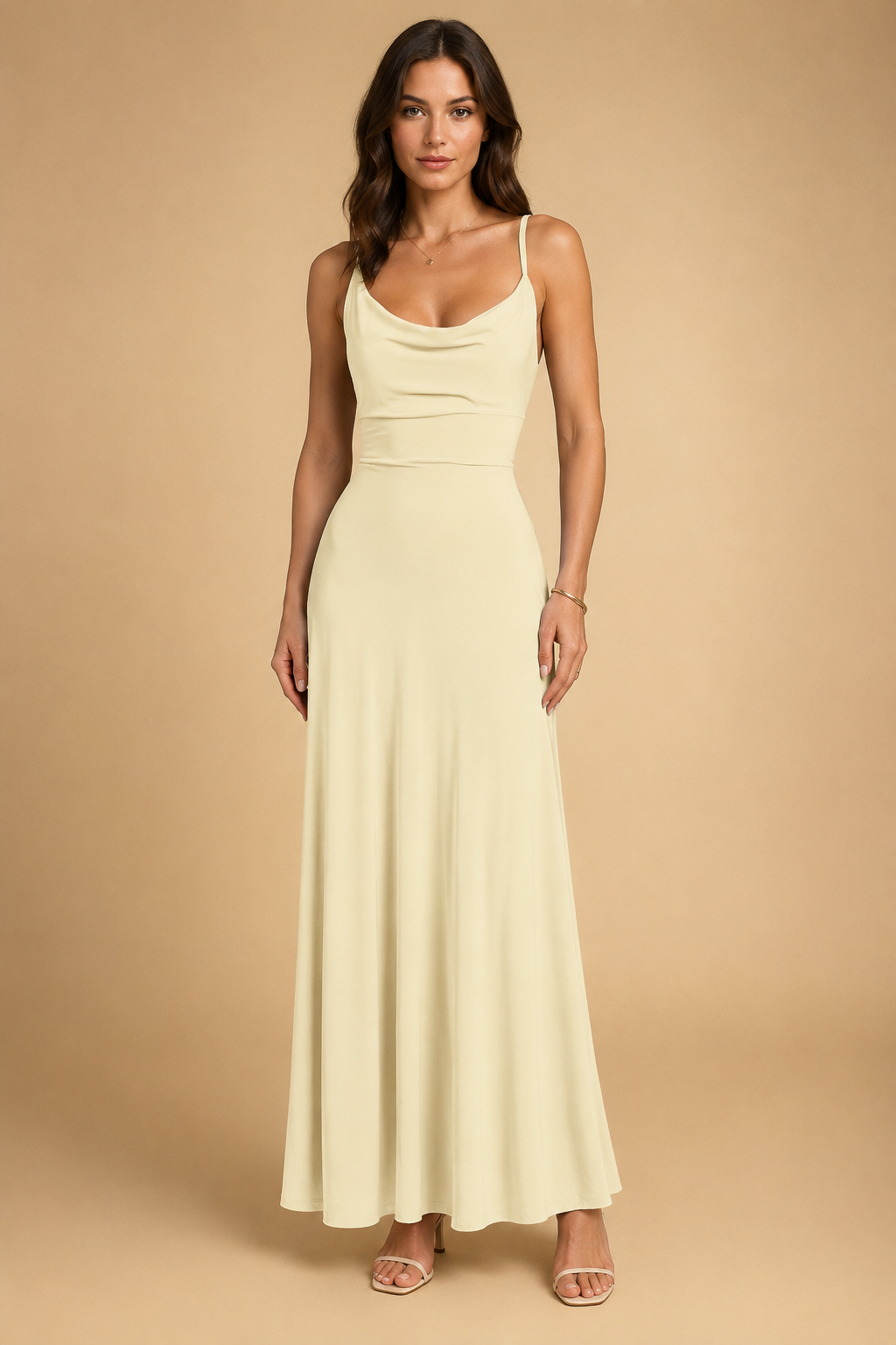 Stylowa elegancja i zrównoważona sukienka maxi | Stylowy model na ciepłe dni