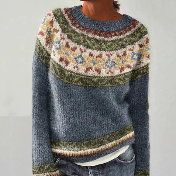 Damski sweter w nordycki wzór z kolorowymi pasami