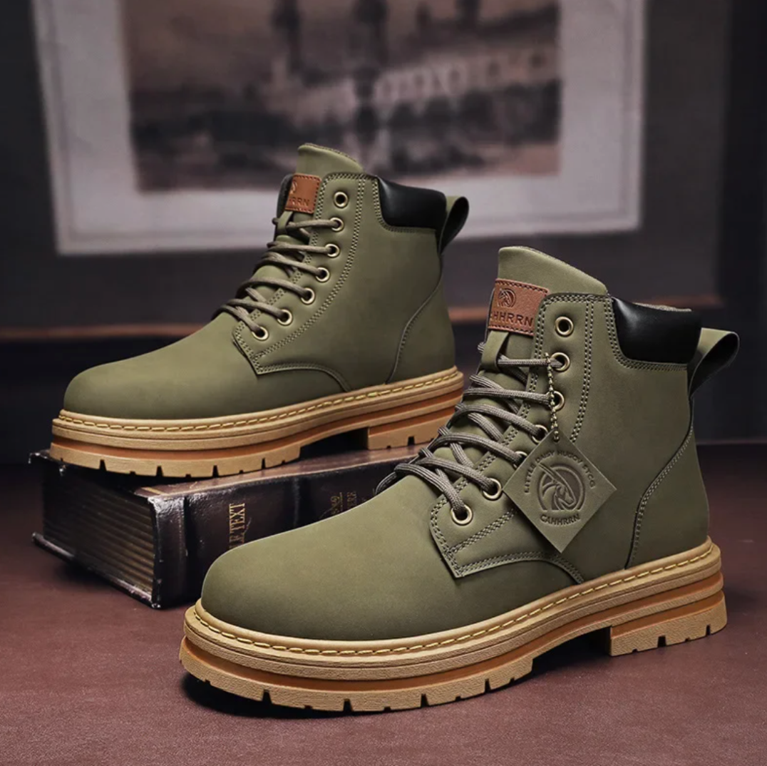 Męskie botki o wysokim kroju sznurowane
