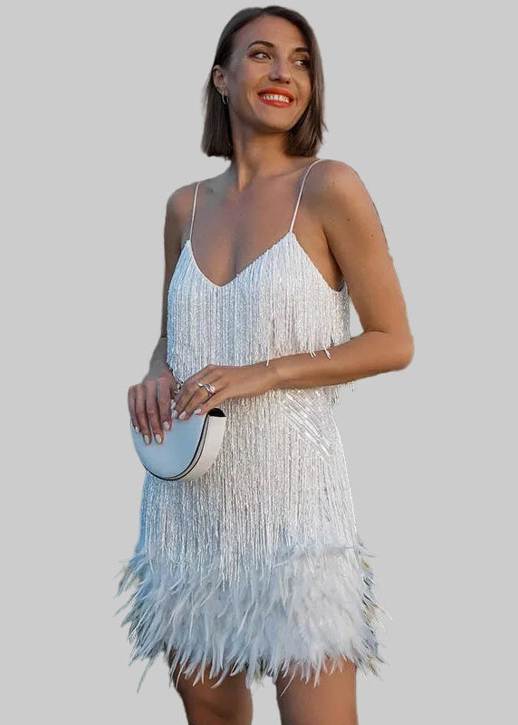 Damska Mini Sukienka z Dekoltem V, Frędzlami i Piórami