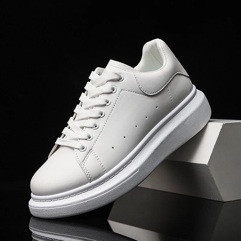 Męskie Sneakersy na Platformie z Kontrastowym Zapiętkiem