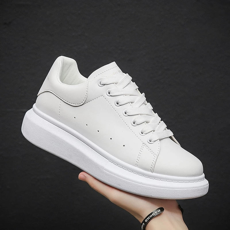 Męskie Sneakersy na Platformie z Kontrastowym Zapiętkiem