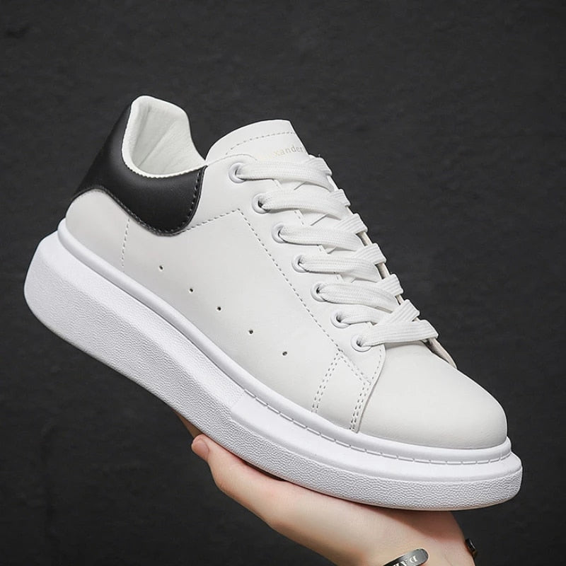 Męskie Sneakersy na Platformie z Kontrastowym Zapiętkiem