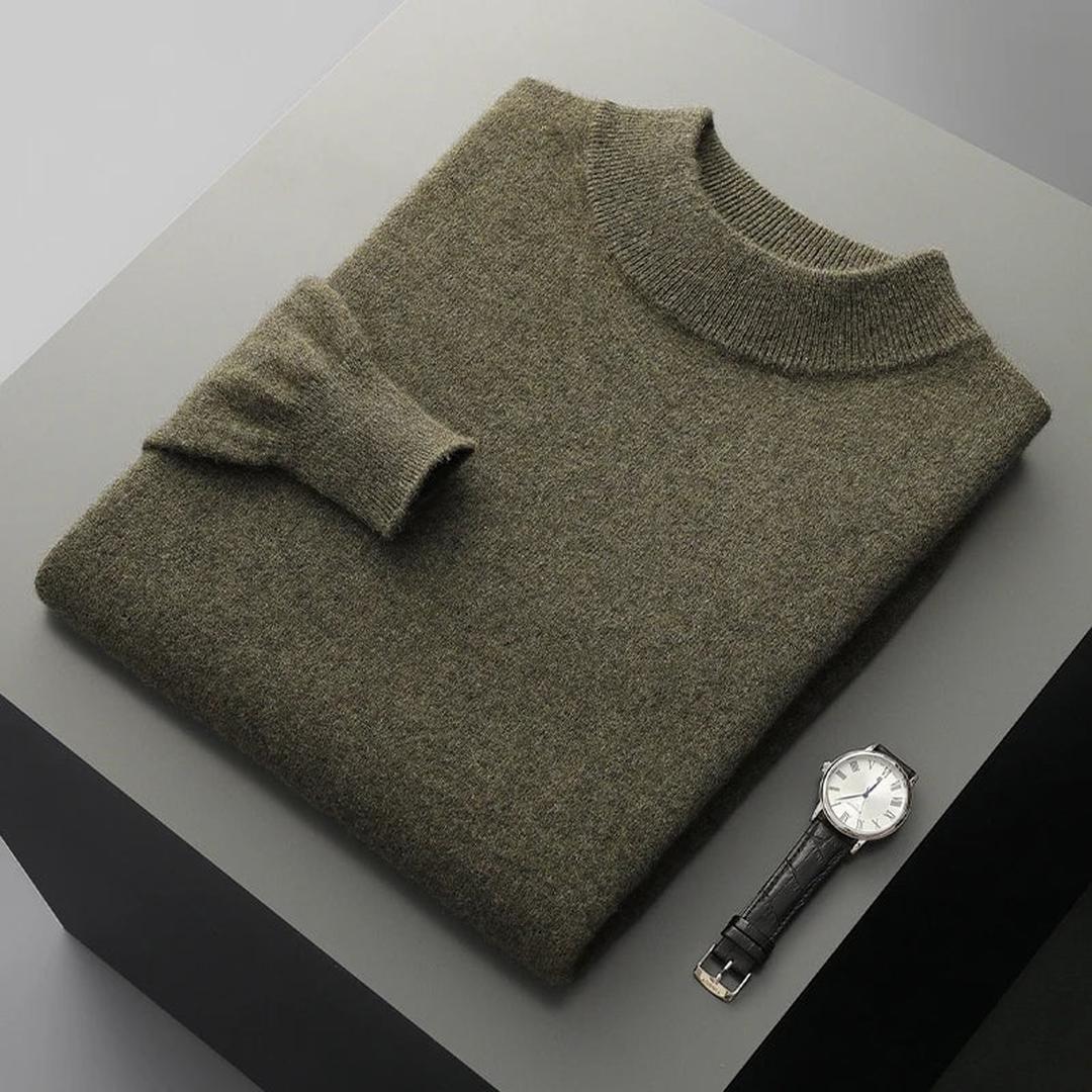 Sweter damski z półgolfem w gładkim splocie
